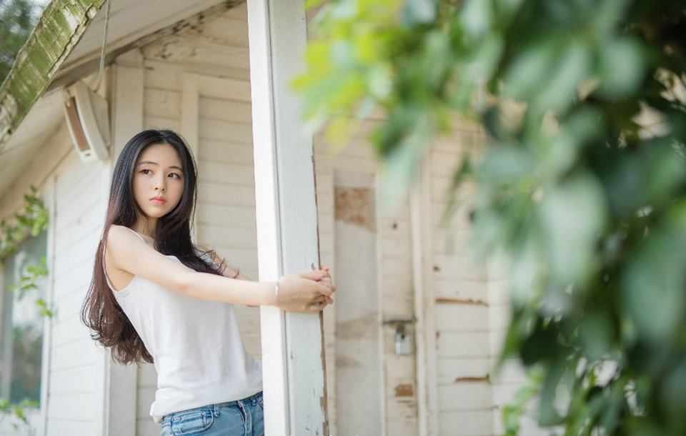 友谊的悲痛莫过于，你把一个人当成你最好的朋友，但她并没有像你一样把当你成她最好的朋友！